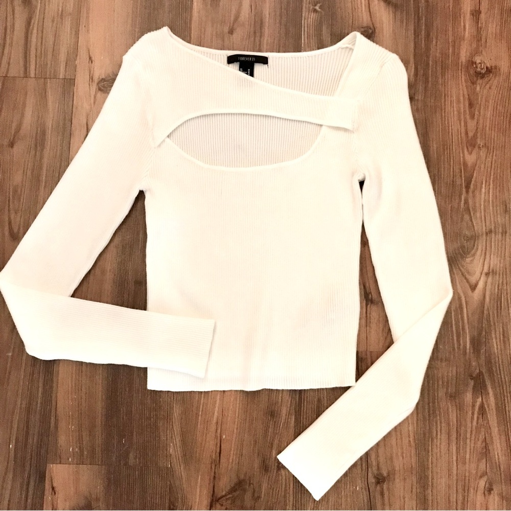 Forever 21 Crop Knit Ribbed Top with Front Cutout White Size M Long Sleeve Sexy